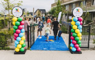 De Liereling behaalt de eerste Digital Schools Award in de Benelux: robots, Chromebooks en een plan