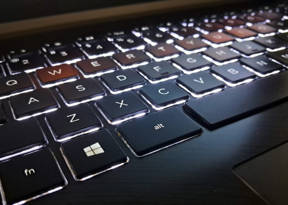 Consumentenlaptop voor de zaak: ja of nee?