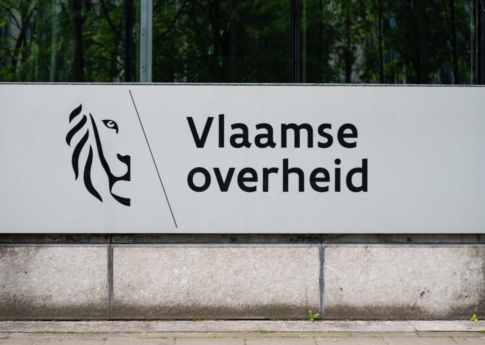 L’œuf de Christophe Colomb : le gouvernement flamand explore l’IA générative